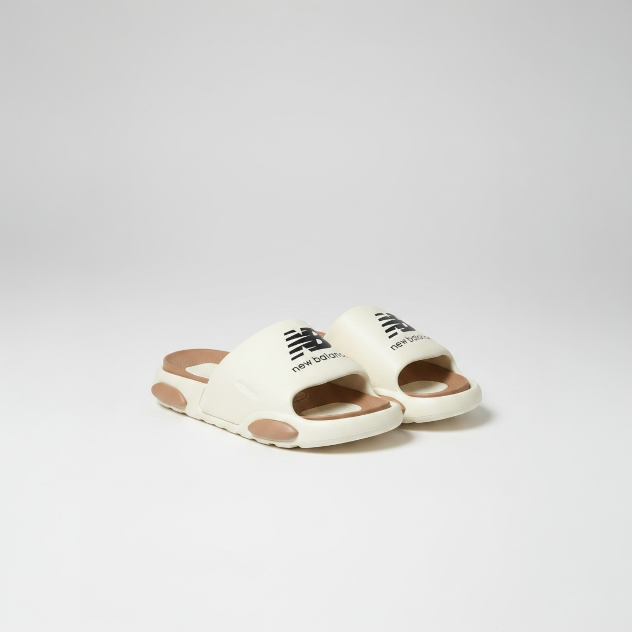 Papuci copii New B – Alb/Negru