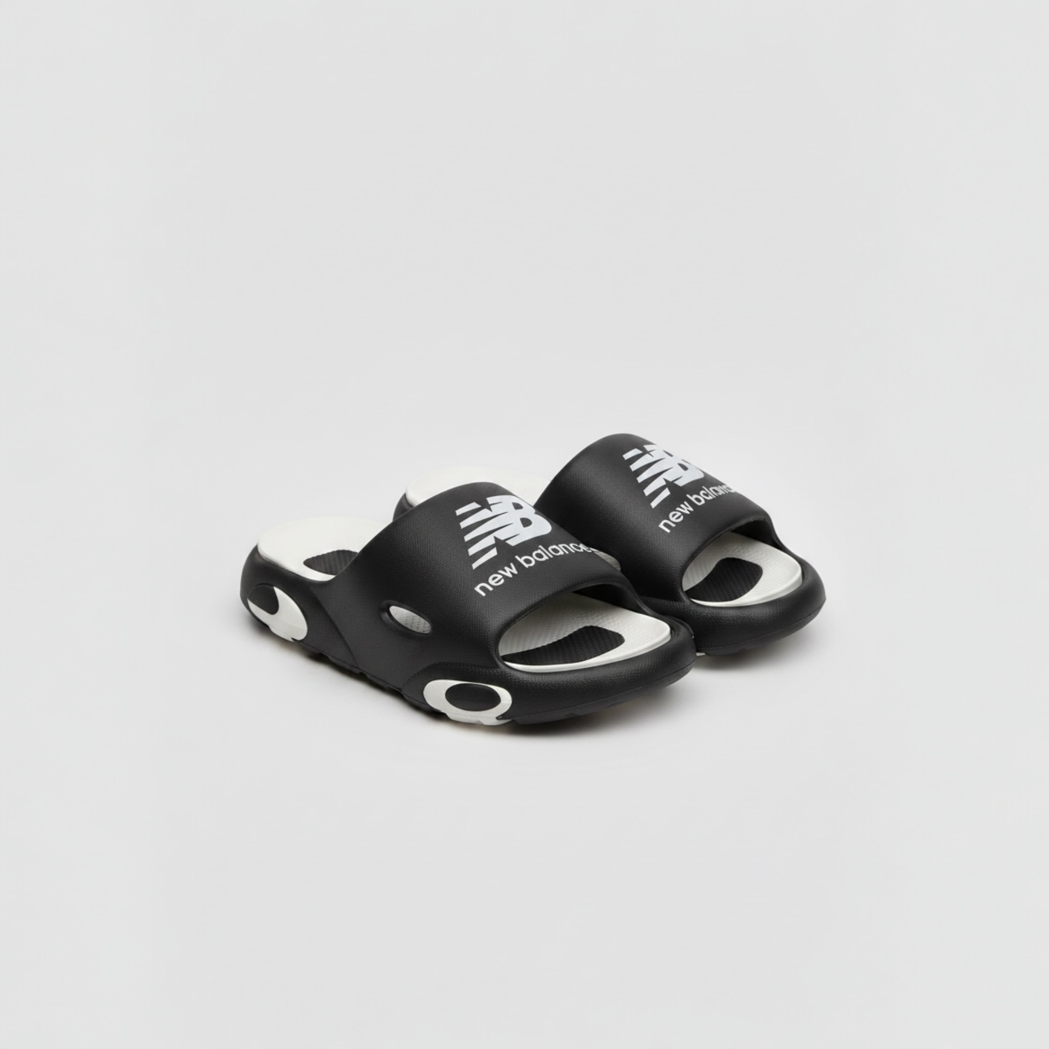 Papuci copii New B – Negru/Alb
